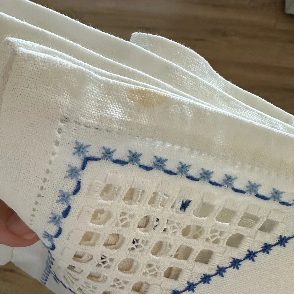 Vintage Hardanger Hand Embroidered Linen Tablecloth Blue White Square 32x32